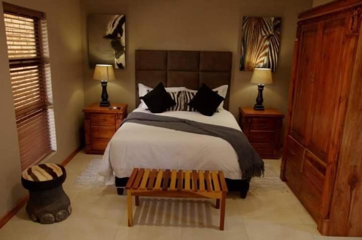 Meyers Guesthouse Jwaneng Eksteriør billede